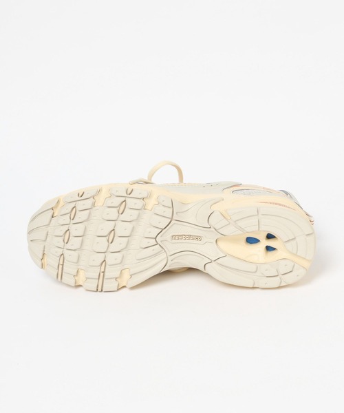 NEW BALANCE（ニューバランス）の「【New Balance(ニューバランス)】別注MR530（スニーカー・レディース・ナチュラル/オフホワイト・23cm/25cm/24cm/23.5cm/24.5cm）」の9枚目の写真