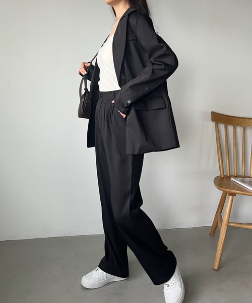 CLEA(クレア)の「【2点SET】オーバーサイズジャケット+タックワイドパンツ セットアップ(セットアップ・レディース・ベージュ/ブラック・L/M)」の13枚目の写真