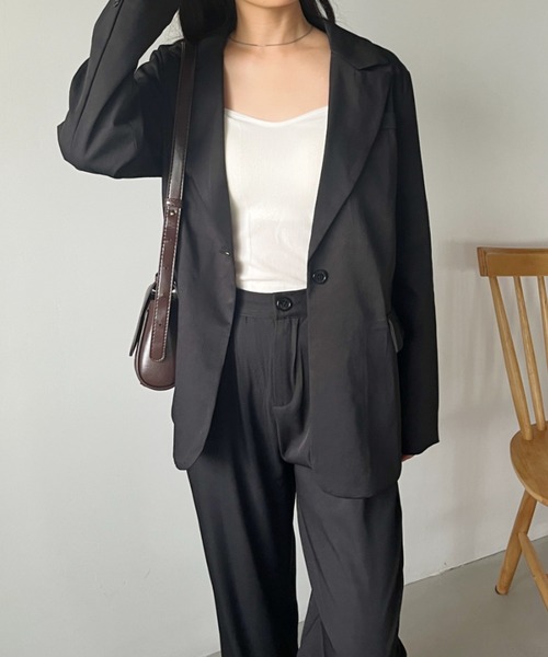 CLEA(クレア)の「【2点SET】オーバーサイズジャケット+タックワイドパンツ セットアップ(セットアップ・レディース・ベージュ/ブラック・L/M)」の5枚目の写真
