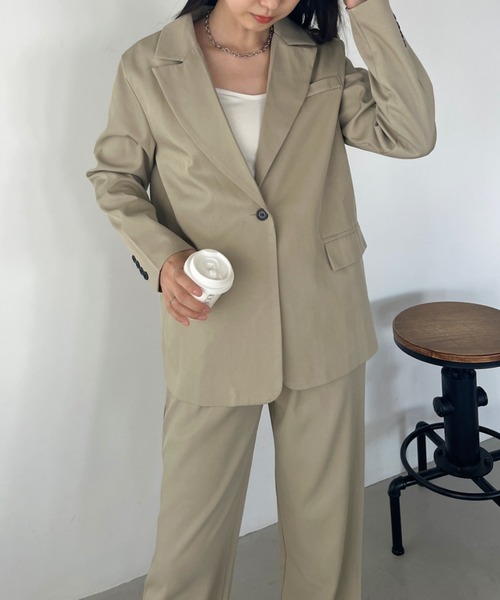 CLEA(クレア)の「【2点SET】オーバーサイズジャケット+タックワイドパンツ セットアップ(セットアップ・レディース・ベージュ/ブラック・L/M)」の16枚目の写真