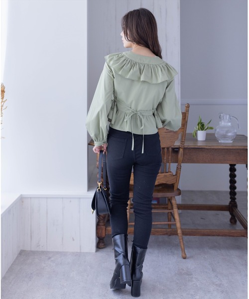 clear（クリア）の「Vネックフリルブラウス≪2024SS≫（シャツ