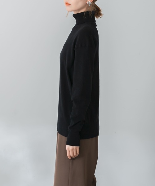 URBAN RESEARCH ROSSO WOMEN(アーバンリサーチ ロッソ)の「GICIPI TIGRE(ニット/セーター・レディース・ネイビー/オフホワイト・3)」の14枚目の写真
