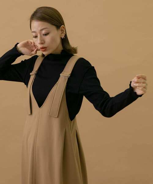 URBAN RESEARCH Sonny Label（アーバンリサーチサニーレーベル）の「Vネックジャンパースカート（ジャンパースカート・レディース・キャメル/ブラック・FREE）」の14枚目の写真