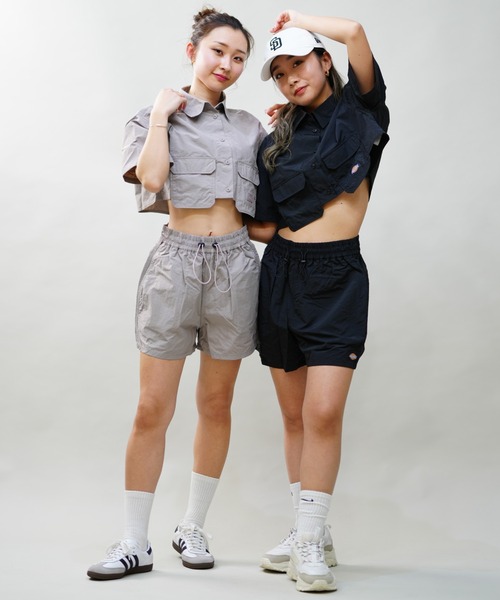 Dickies（ディッキーズ）の「Dickies/ディッキーズ ナイロンショート丈シャツ セットアップ対応 80488500（シャツ/ブラウス・レディース・シルバーグレー/ブラック・M/L）」の11枚目の写真