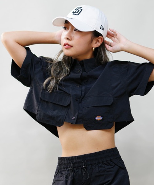 Dickies（ディッキーズ）の「Dickies/ディッキーズ ナイロンショート丈シャツ セットアップ対応 80488500（シャツ/ブラウス・レディース・シルバーグレー/ブラック・M/L）」の21枚目の写真