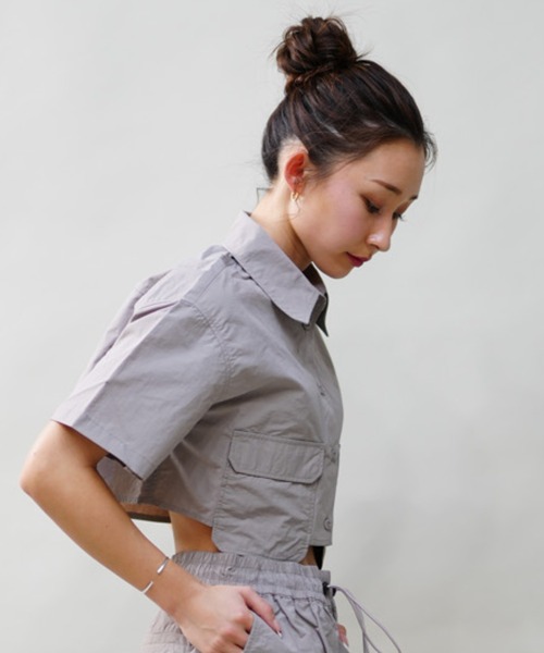 Dickies（ディッキーズ）の「Dickies/ディッキーズ ナイロンショート丈シャツ セットアップ対応 80488500（シャツ/ブラウス・レディース・シルバーグレー/ブラック・M/L）」の15枚目の写真