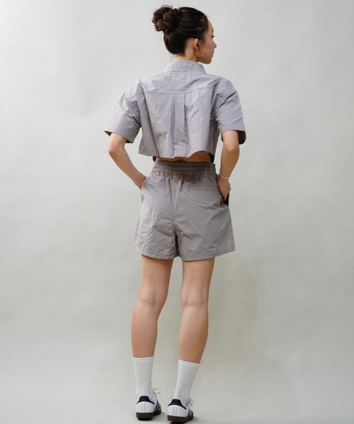 Dickies（ディッキーズ）の「Dickies/ディッキーズ ナイロンショート丈シャツ セットアップ対応 80488500（シャツ/ブラウス・レディース・シルバーグレー/ブラック・M/L）」の18枚目の写真