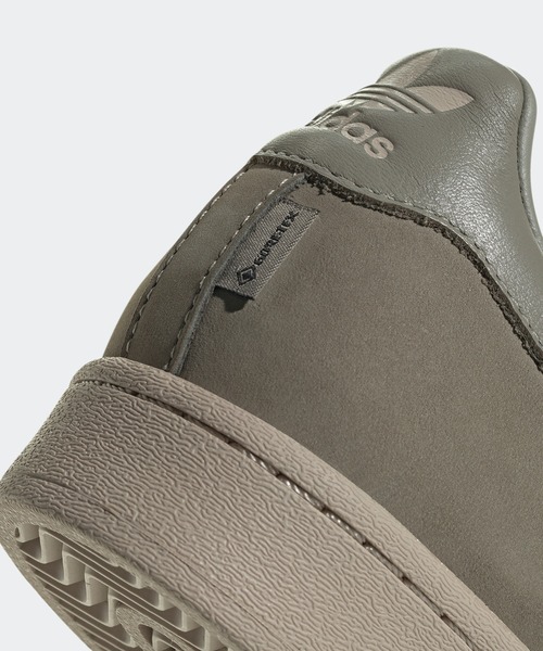 adidas(アディダス)の「adidas/アディダス SUPERSTAR GTX スニーカー(スニーカー・メンズ・ダークベージュ/ブラック・25.5/27/27.5/26/26.5/29/28.5/28)」の4枚目の写真