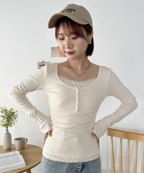 CLEA(クレア)の「フラワー柄レイヤードコンパクトトップス(Tシャツ/カットソー・レディース・モカ/アイボリー・M)」の9枚目の写真