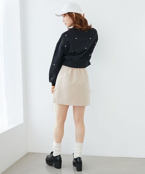 MAJESTIC LEGON(マジェスティックレゴン)の「ラインリボンミニスカート(スカート・レディース・ベージュ/ブラック/ピンク・MEDIUM)」の7枚目の写真
