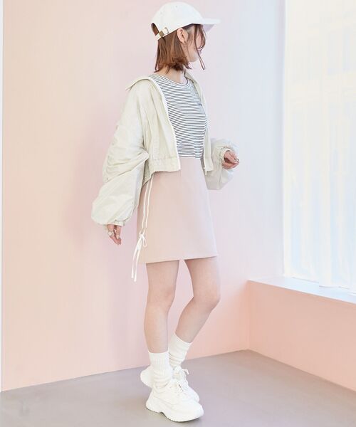 MAJESTIC LEGON(マジェスティックレゴン)の「ラインリボンミニスカート(スカート・レディース・ベージュ/ブラック/ピンク・MEDIUM)」の19枚目の写真