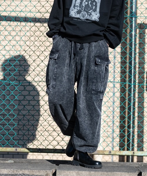 JOHN'S CLOSET(ジョンズクローゼット)の「【i】綿ツイル EXTRA-WIDE ピグメントカーゴパンツ(カーゴパンツ・メンズ・ブラック/カーキ・MEDIUM/X-LARGE/LARGE)」の2枚目の写真