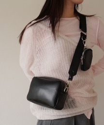 BARELY BLUE | 【 BARELY BLUE / ベアリーブルー 】 フェイクレザー スクエア ボディバッグ / ショルダーバッグ(ショルダーバッグ)