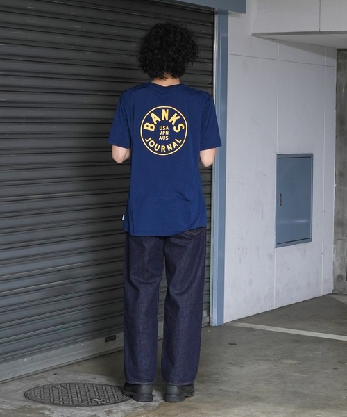 DESIGN TEE/BANKS(バンクス)バックブランドロゴプリントスタンダードフィット半袖カットソー（Tシャツ/カットソー）｜BANKS（バンクス）