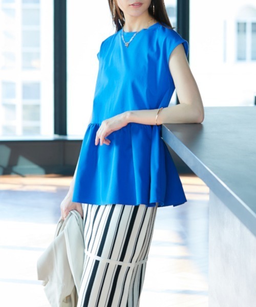 nissen（ニッセン）の「異素材切替ペプラムトップス（Tシャツ/カットソー・レディース・ロイヤルブルー/ブラック・LL/S/M/L）」の5枚目の写真