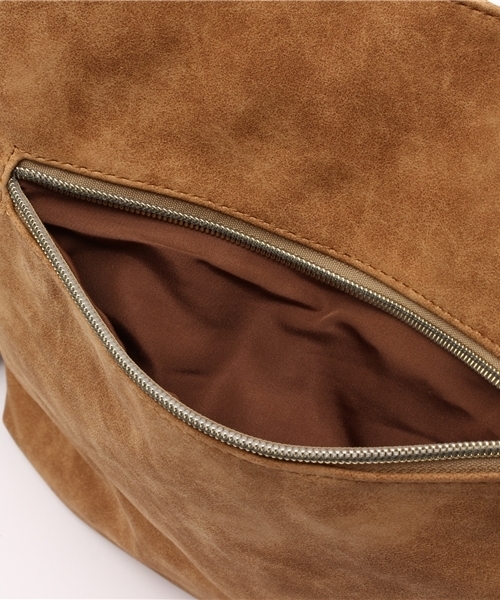 Every very nice claup(エブリィベリーナイスクラップ)の「【Every very nice claup】スエードフリンジショルダーバッグ(ショルダーバッグ・レディース・キャメル/ライトグレー/ブラック・FREE)」の14枚目の写真