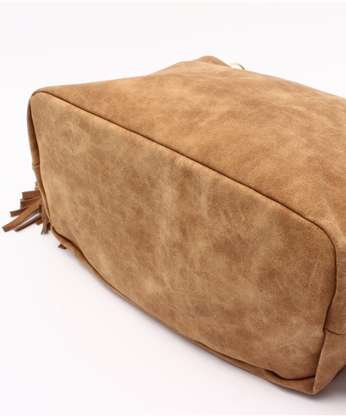 Every very nice claup(エブリィベリーナイスクラップ)の「【Every very nice claup】スエードフリンジショルダーバッグ(ショルダーバッグ・レディース・キャメル/ライトグレー/ブラック・FREE)」の15枚目の写真