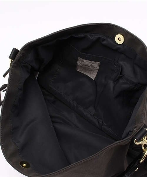 Every very nice claup(エブリィベリーナイスクラップ)の「【Every very nice claup】スエードフリンジショルダーバッグ(ショルダーバッグ・レディース・キャメル/ライトグレー/ブラック・FREE)」の8枚目の写真