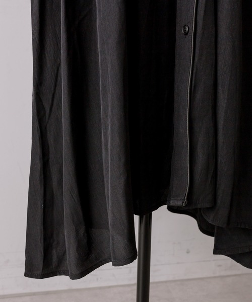 ear PAPILLONNER（イアパピヨネ）の「《羽織としても使える》ギャザーワンピース【SUM1 STYLE】（ワンピース・レディース・ブラック/モカ・FREE）」の18枚目の写真