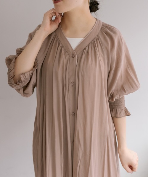 ear PAPILLONNER（イアパピヨネ）の「《羽織としても使える》ギャザーワンピース【SUM1 STYLE】（ワンピース・レディース・ブラック/モカ・FREE）」の12枚目の写真