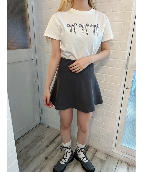 PHILLY(フィリー)の「【PHILLY】リボン刺繍Tシャツ(Tシャツ/カットソー・レディース・ホワイト/ブラック・FREE)」の7枚目の写真