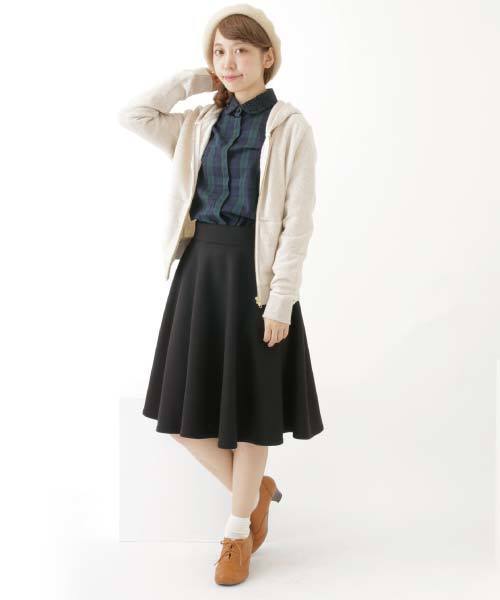 earth music&ecology(アースミュージックアンドエコロジー)の「【パーカーパーカー!】裏毛(パーカー・レディース・ベージュ系その他/杢グレー・MEDIUM/SMALL)」の9枚目の写真