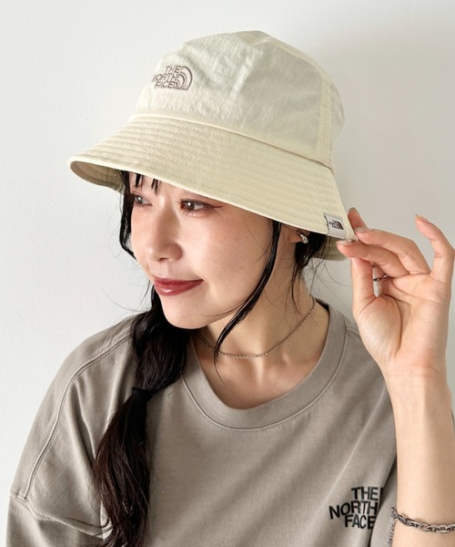THE NORTH FACE(ザノースフェイス)の「国内未発売 THE NORTH FACE(ザ・ノースフェイス)/ワンポイント ブランドロゴ刺繍 バケットハット/STANDARD BUCKET HAT(ハット・レディース・ライトブルー/ブルー/ブラック/ベージュ/グレー/クリーム・M/L)」の4枚目の写真