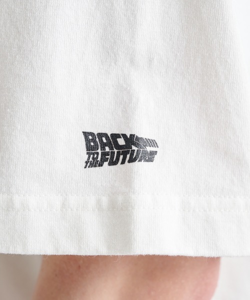 WHITE MOUNTAINEERING（ホワイトマウンテニアリング）の「【White Mountaineering / ホワイトマウンテニアリング】×BTTF DELOREAN T-SHIRT/バックトゥーザフューチャーデロリアンTシャツ（Tシャツ/カットソー・メンズ・ブラック/ホワイト・1/2）」の10枚目の写真