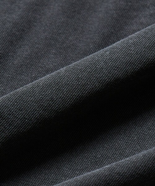 Jonas Claesson（ジョナスクレアッソン）の「JONAS CLAESSON/ジョナスクレアッソン Insideout  Sunshine Please Tee/インサイドアウト サンシャイン プリーズTシャツ/リバーシブル/リラックスフィット（Tシャツ/カットソー・メンズ・チャコールグレー/オフホワイト/ターコイズブルー・MEDIUM/LARGE）」の11枚目の写真