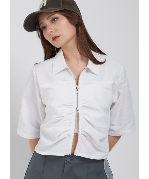 Adoon plain(アドーンプレーン)の「ナイロンジップシャツ(シャツ/ブラウス・レディース・ホワイト/ライトブルー/ブラック・FREE)」の2枚目の写真