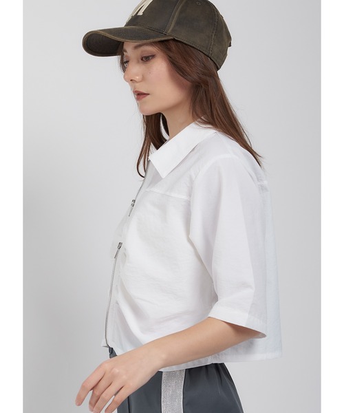 Adoon plain(アドーンプレーン)の「ナイロンジップシャツ(シャツ/ブラウス・レディース・ホワイト/ライトブルー/ブラック・FREE)」の4枚目の写真