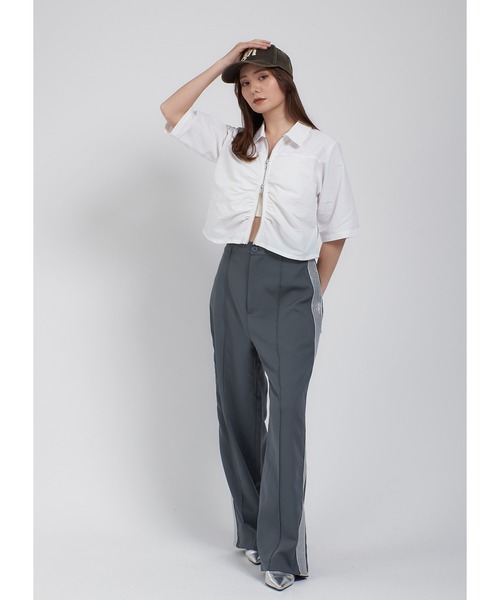 Adoon plain(アドーンプレーン)の「ナイロンジップシャツ(シャツ/ブラウス・レディース・ホワイト/ライトブルー/ブラック・FREE)」の6枚目の写真