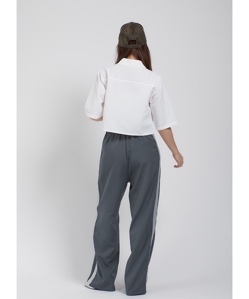 Adoon plain(アドーンプレーン)の「ナイロンジップシャツ(シャツ/ブラウス・レディース・ホワイト/ライトブルー/ブラック・FREE)」の8枚目の写真