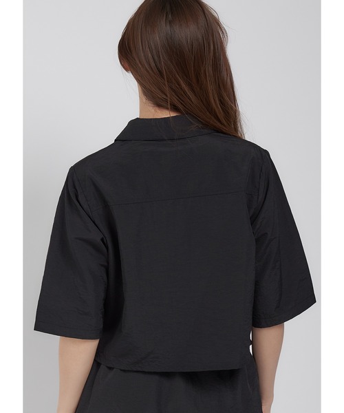 Adoon plain(アドーンプレーン)の「ナイロンジップシャツ(シャツ/ブラウス・レディース・ホワイト/ライトブルー/ブラック・FREE)」の10枚目の写真