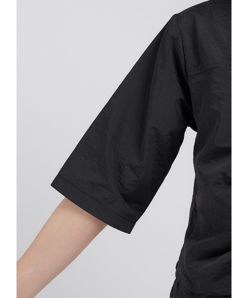 Adoon plain(アドーンプレーン)の「ナイロンジップシャツ(シャツ/ブラウス・レディース・ホワイト/ライトブルー/ブラック・FREE)」の20枚目の写真