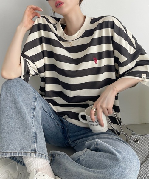 U.S. POLO ASSN.(ユーエスポロアッスン)の「【Ada.別注】U.S. POLO ASSN. オーバーサイズ Tシャツ無地/ボーダー(Tシャツ/カットソー・レディース・グレー系その他/ベージュ系その他/ブラック系/ホワイト/ブラック・FREE)」の4枚目の写真