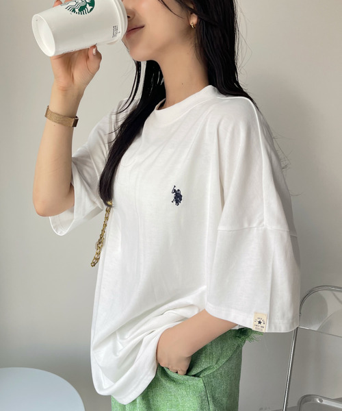 U.S. POLO ASSN.(ユーエスポロアッスン)の「【Ada.別注】U.S. POLO ASSN. オーバーサイズ Tシャツ無地/ボーダー(Tシャツ/カットソー・レディース・グレー系その他/ベージュ系その他/ブラック系/ホワイト/ブラック・FREE)」の1枚目の写真