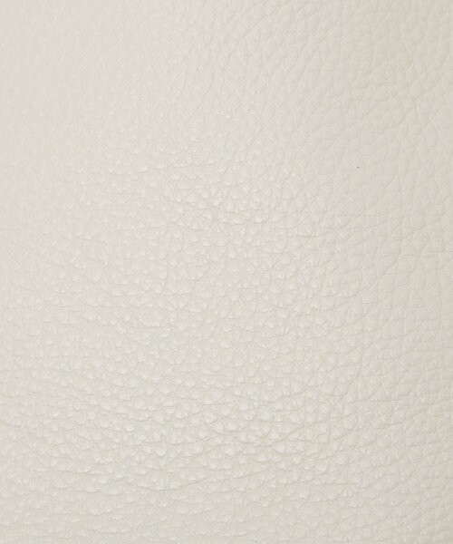 Beau're（ヴュレ）の「【WEB限定】【BEAURE/ヴュレ】カウレザー 2WAY ハンドル トートバッグ（トートバッグ・レディース・シルバー/ベージュ/ブラック/ブルー/アイボリー・フリー）」の20枚目の写真