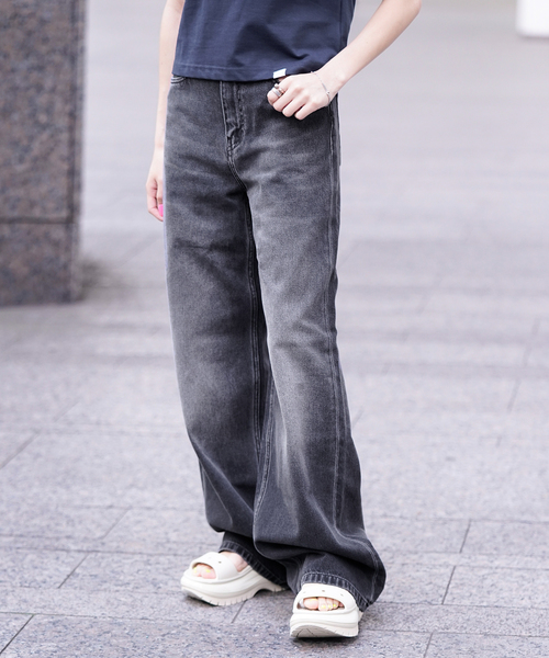 Carhartt WIP(カーハートダブリューアイピー)の「CARHARTT W JANE PANT I030497(デニムパンツ・レディース・ブラック・26/25)」の4枚目の写真
