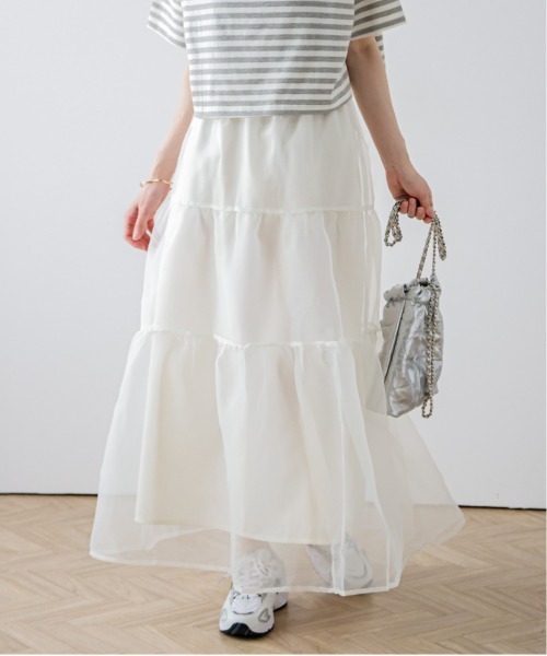 AMELY(エミリー)の「オーガンジーティアードスカート(スカート・レディース・ブラック/ブラウン/ホワイト/アイボリー・フリー)」の2枚目の写真