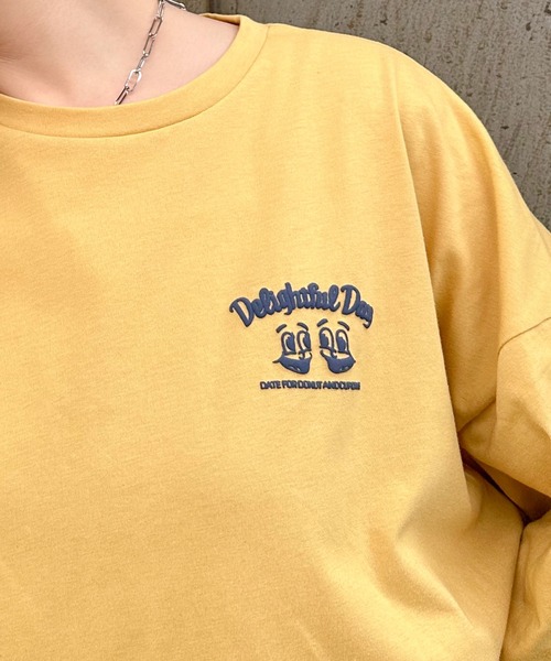 SpRay(スプレイ)の「おやつフォトキャラBIG Tシャツ(Tシャツ/カットソー・レディース・アイボリー/サックスブルー/オフホワイト/イエロー/スミクロ・FREE)」の15枚目の写真
