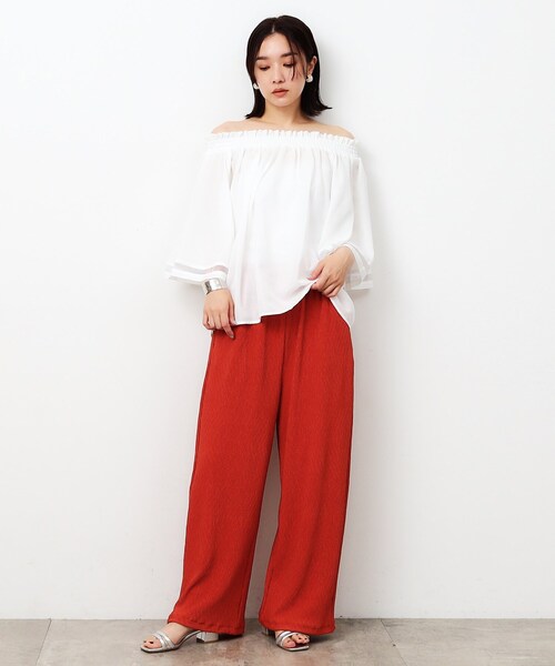 OPAQUE.CLIP（オペークドットクリップ）の「◆2WAYギャザーフレアスリーブブラウス【洗濯機洗い可】（シャツ/ブラウス・レディース・ベージュ/ブラック/ホワイト・40/38/42）」の5枚目の写真