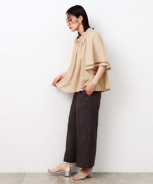 OPAQUE.CLIP（オペークドットクリップ）の「◆2WAYギャザーフレアスリーブブラウス【洗濯機洗い可】（シャツ/ブラウス・レディース・ベージュ/ブラック/ホワイト・40/38/42）」の10枚目の写真