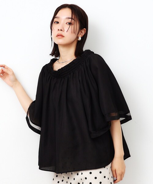 OPAQUE.CLIP（オペークドットクリップ）の「◆2WAYギャザーフレアスリーブブラウス【洗濯機洗い可】（シャツ/ブラウス・レディース・ベージュ/ブラック/ホワイト・40/38/42）」の12枚目の写真