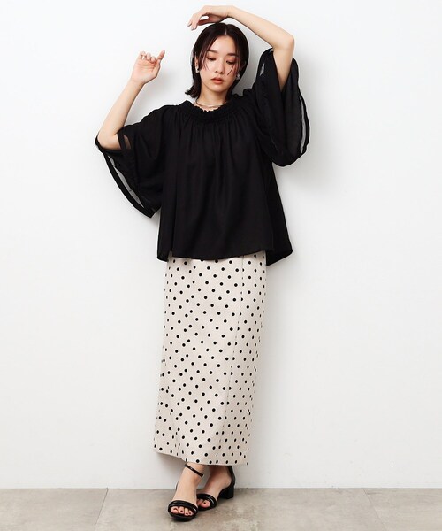 OPAQUE.CLIP（オペークドットクリップ）の「◆2WAYギャザーフレアスリーブブラウス【洗濯機洗い可】（シャツ/ブラウス・レディース・ベージュ/ブラック/ホワイト・40/38/42）」の14枚目の写真