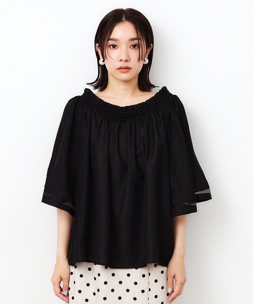 OPAQUE.CLIP（オペークドットクリップ）の「◆2WAYギャザーフレアスリーブブラウス【洗濯機洗い可】（シャツ/ブラウス・レディース・ベージュ/ブラック/ホワイト・40/38/42）」の16枚目の写真