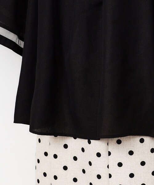 OPAQUE.CLIP（オペークドットクリップ）の「◆2WAYギャザーフレアスリーブブラウス【洗濯機洗い可】（シャツ/ブラウス・レディース・ベージュ/ブラック/ホワイト・40/38/42）」の22枚目の写真