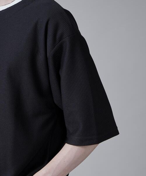LUCY(ルーシー)の「LUCY/フェイクレイヤードキーネックT(Tシャツ/カットソー・メンズ・ベージュ/ダークグレー・LARGE/MEDIUM)」の21枚目の写真