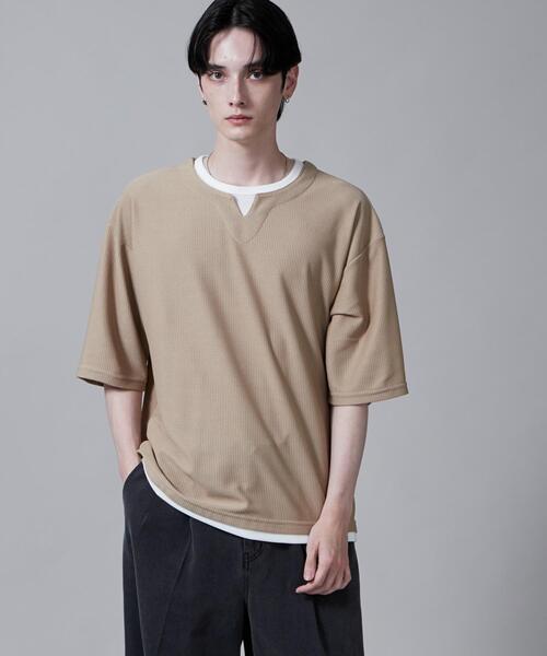 LUCY(ルーシー)の「LUCY/フェイクレイヤードキーネックT(Tシャツ/カットソー・メンズ・ベージュ/ダークグレー・LARGE/MEDIUM)」の18枚目の写真