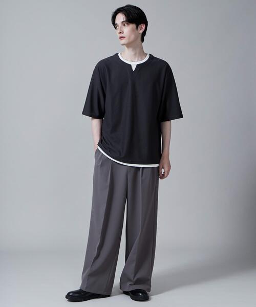 LUCY(ルーシー)の「LUCY/フェイクレイヤードキーネックT(Tシャツ/カットソー・メンズ・ベージュ/ダークグレー・LARGE/MEDIUM)」の9枚目の写真